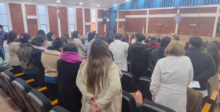 El colegio realizó una premiación a los profesores/as que realizaron su evaluación docente exitosamente